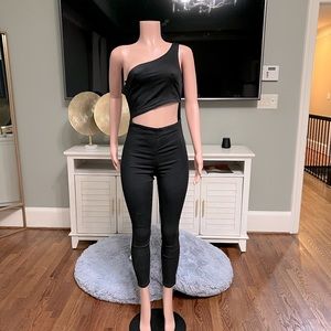 “Caroline” All Black TOPSHOP Jean Jumpsuit. Size US 6.  Excellent Stretch!